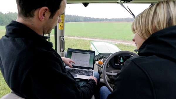 Schaeffler propose un service 24h sur 24 pour les machines agricoles.