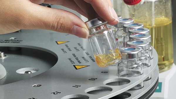 Schaeffler teste les graisses utilisées dans son propre laboratoire.
